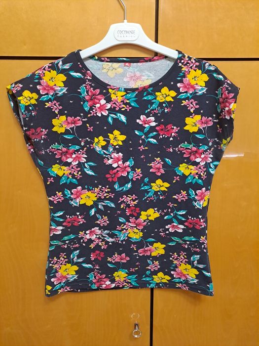 Bluzka damska w kwiaty