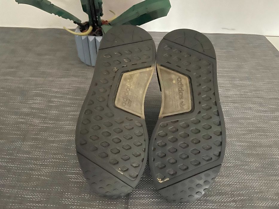 Buty Adidas NMD R1 V2 Cloud GZ3404 ,damskie ,Rozmiar 38,super stan