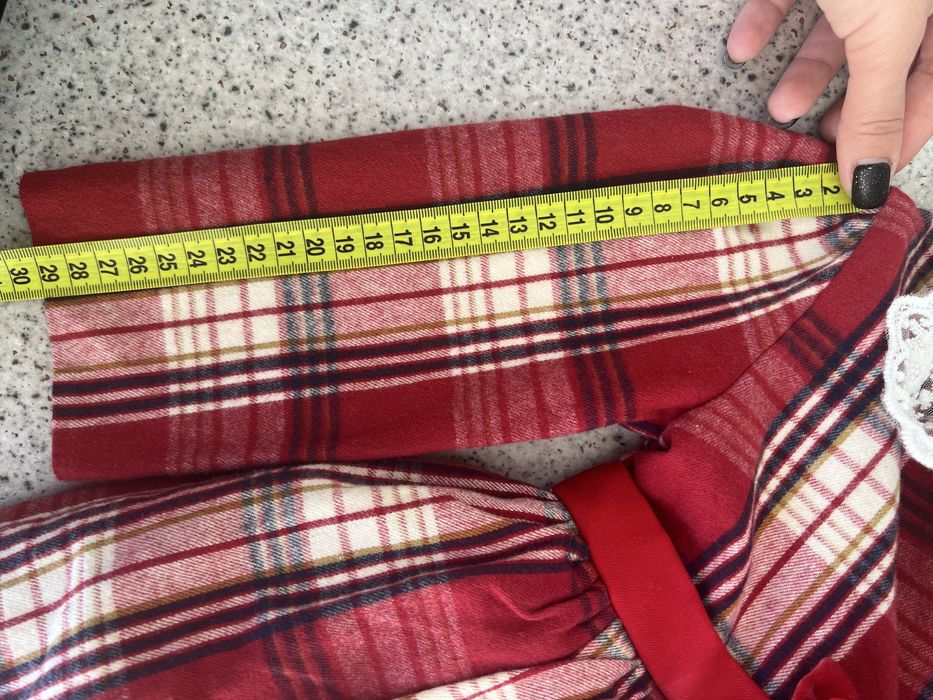 Сукня святкова в клітинку