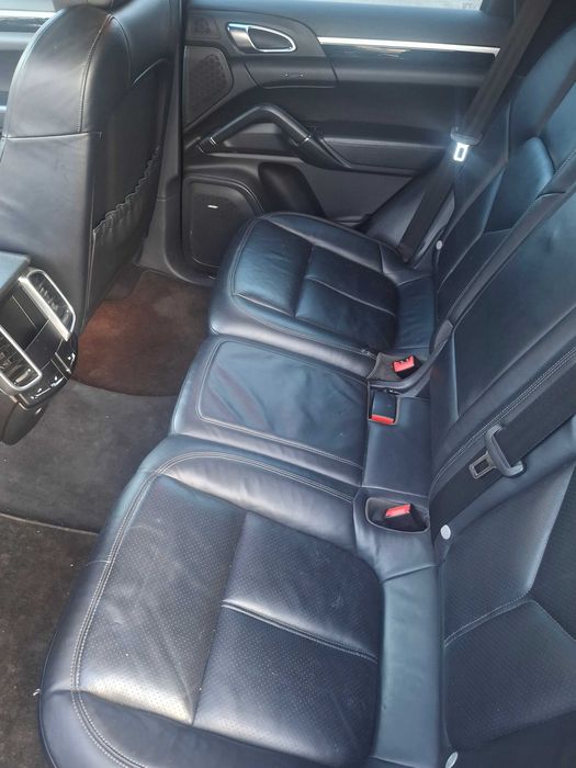 Porsche Cayenne офіційний