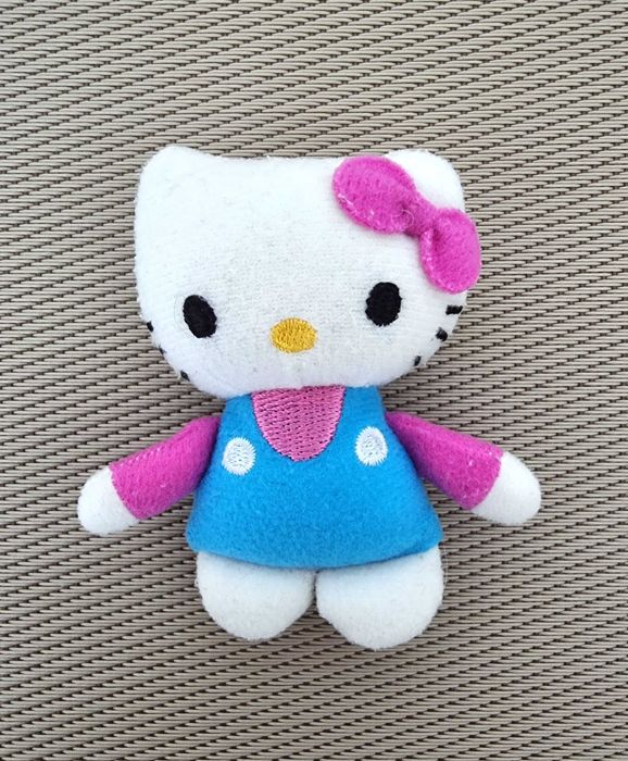 Peluche pequeno Hello Kitty