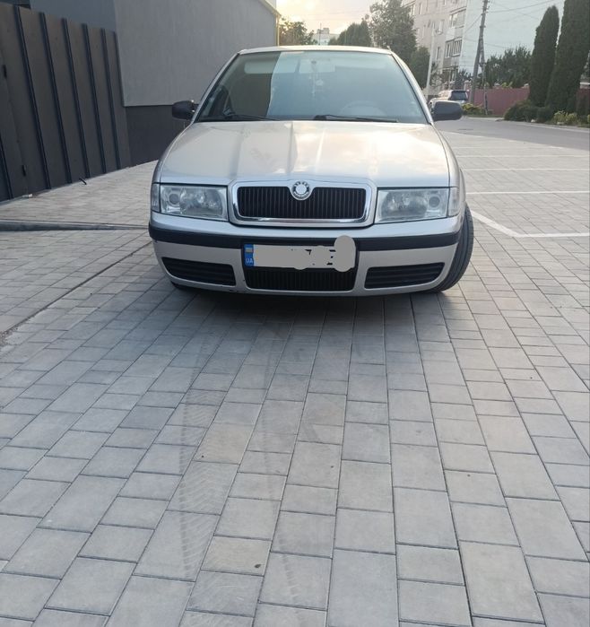 автомобіль легковий