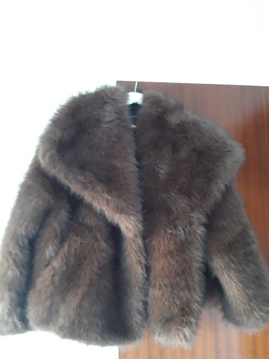 Casaco pêlo castanho da Stradivarius