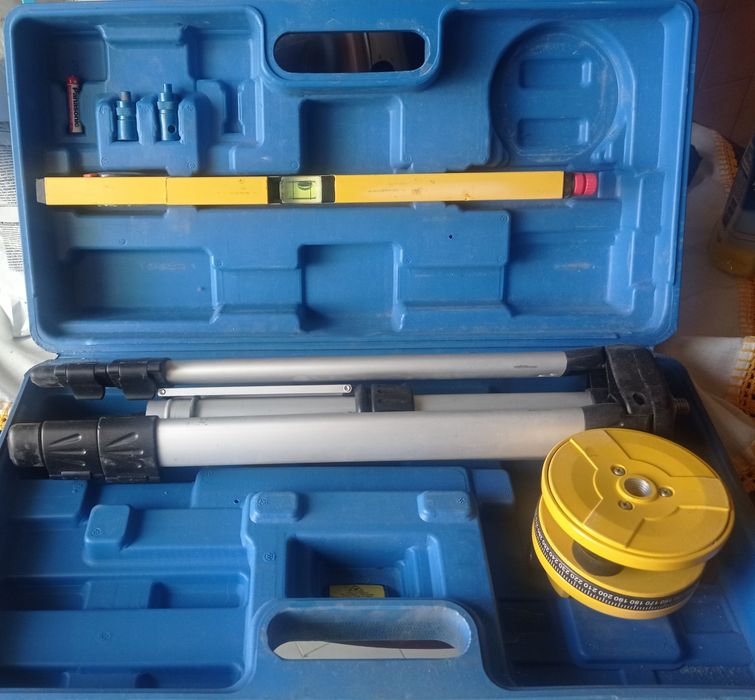 Nível com tripé Powerfix