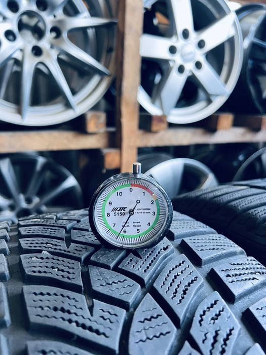 Шини Резина Зимові 235 45 18 Goodyear UltraGrip Performance 4шт
