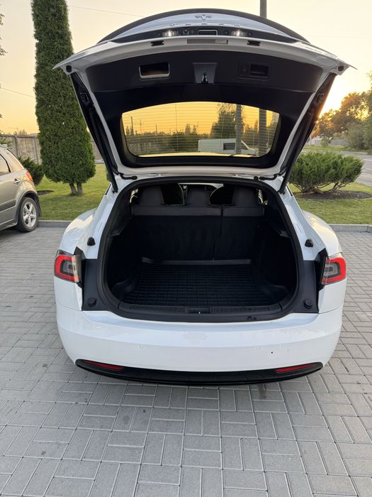 Tesla model s 2020 long range plus
