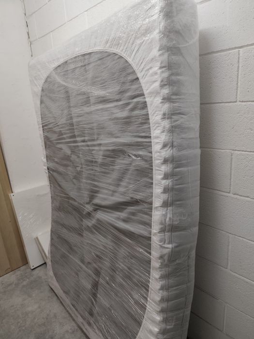 Cama Paletes + Colchão Valevag 140x200cm