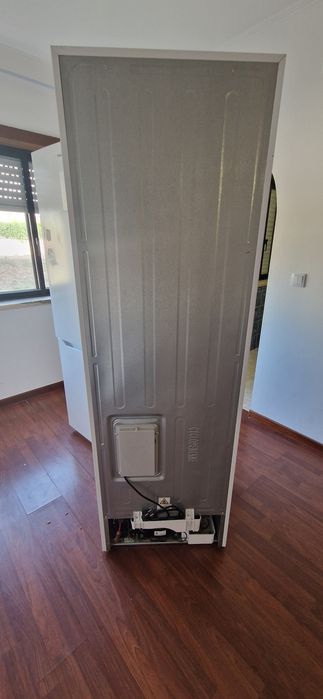 Frigorífico Combinado Teka NFL 345 C Branco (308L) – Impecável