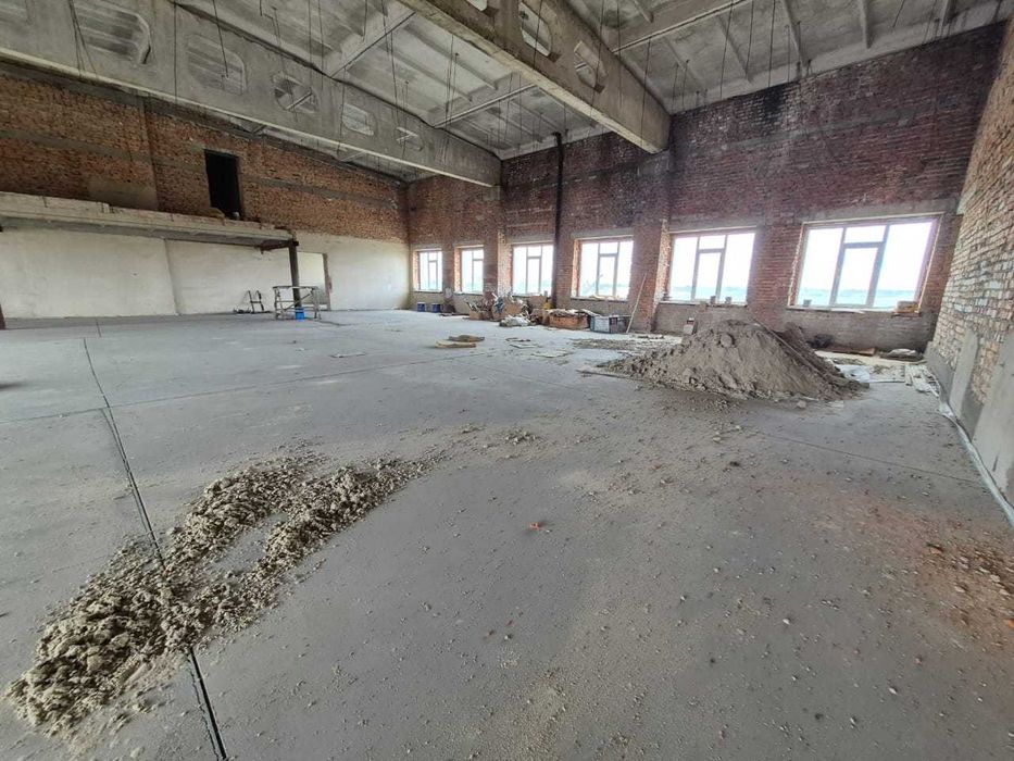 1800м2 приміщення + 30сот землі