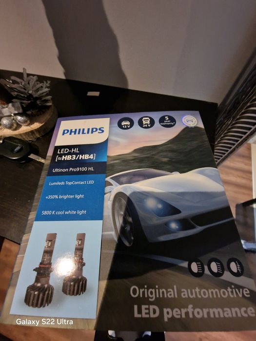 Philips ultinon pro 9100  hb3 hb4