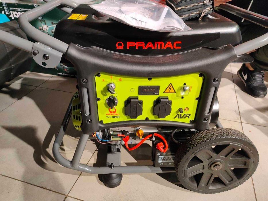 Генератор Pramac WX3200+CONN ATS AVR с электростартером 3кВт.  НАЛИЧИЕ
