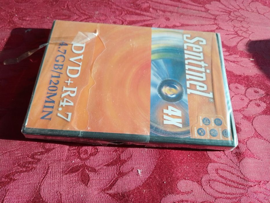 25Abril 30anos-Publico-4CDs/6DVDs Fechados20E-DVDs vários5Ecadadesde2E