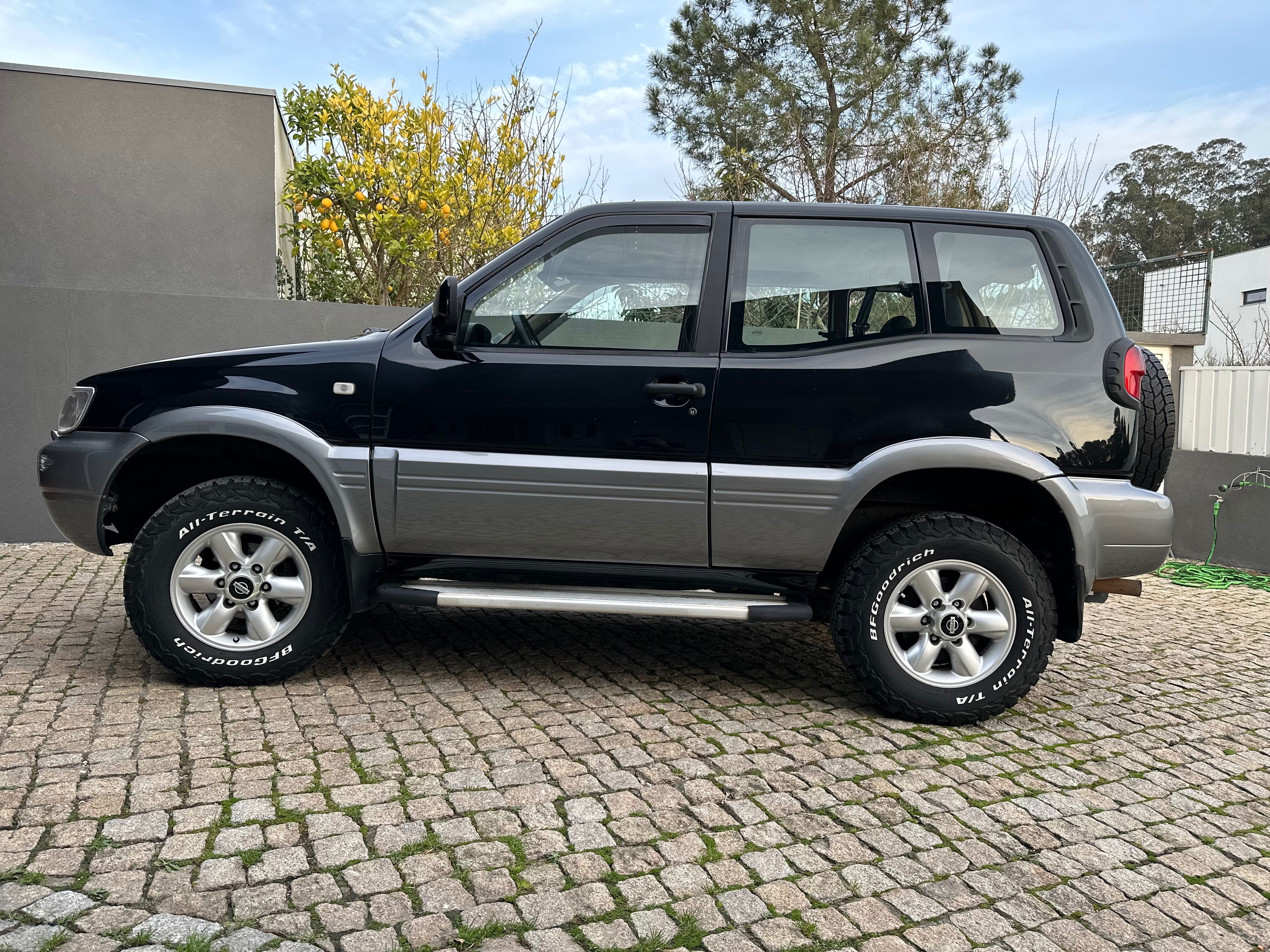 Nissan Terrano 2 Usado - Carros - OLX Portugal