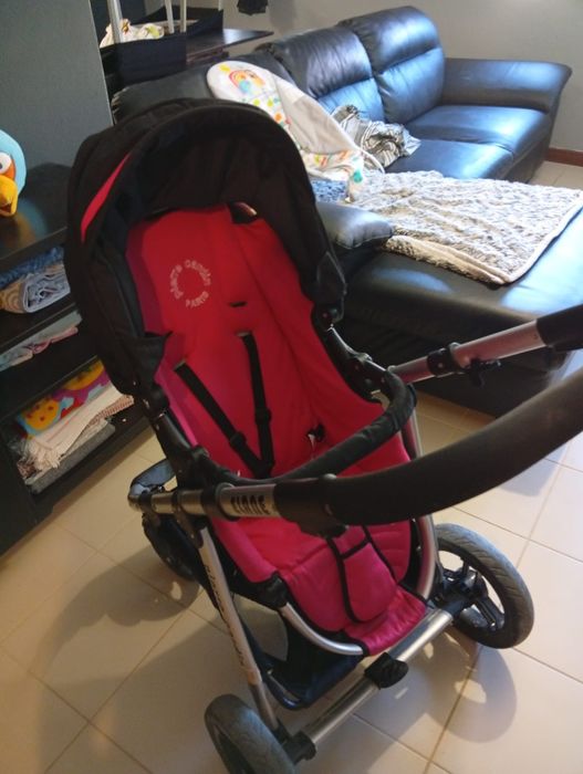 Carro de bebê semi novo