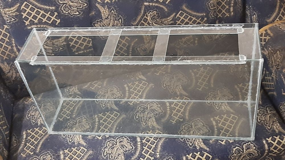 Аквариум большого размера. Принадлежности.