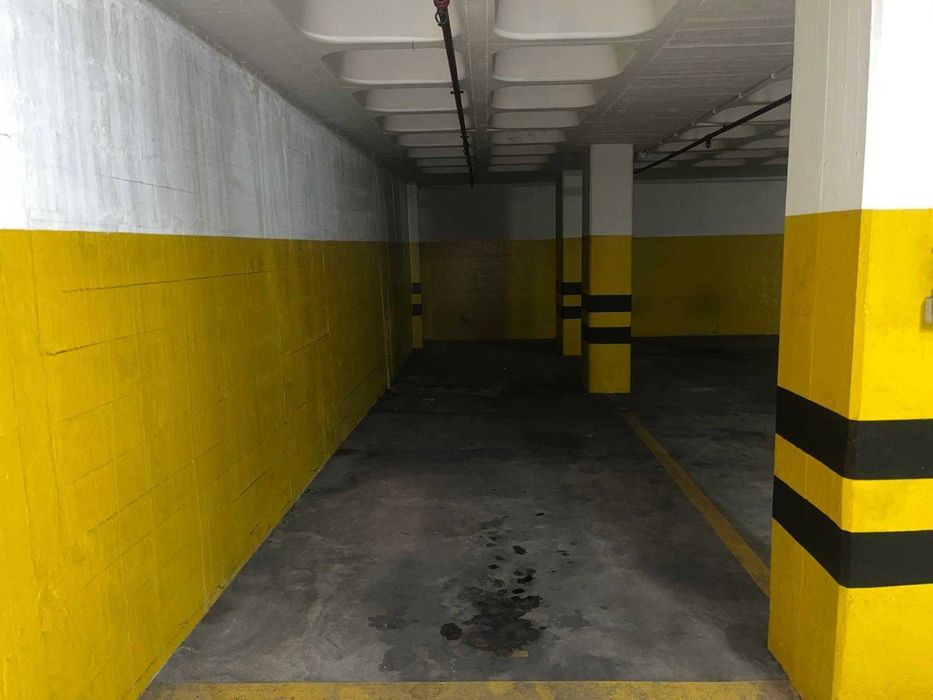 Lugar de garagem duplo na Avenida da Boavista