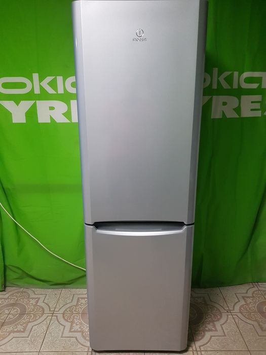 Холодильник б/в Indesit   колір стальний  висота 185  см mod.BAAI13P