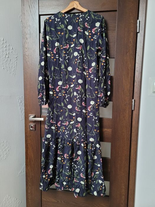 Długa sukienka w kwiaty r. 38/M granatowa Boho sukienka w kwiaty
