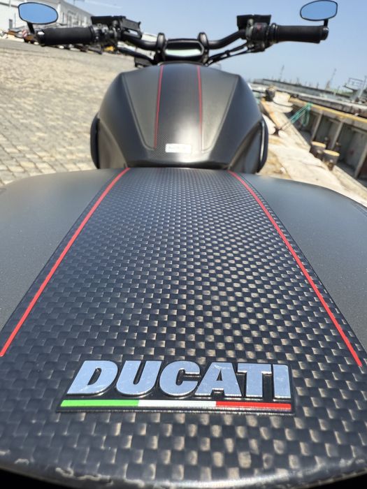 Ducati Diavel - carbon edicion