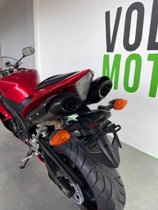 Мотоцикл Yamaha R1