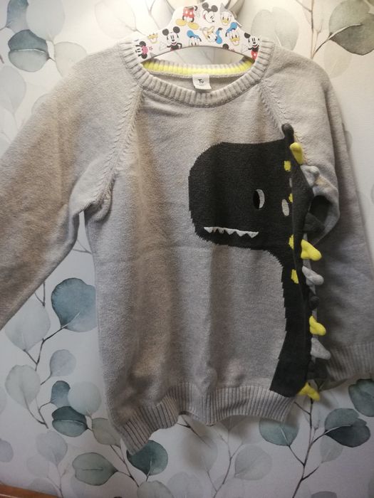 Chłopięcy sweterek Tu 104