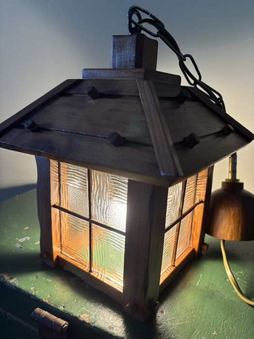 Candeeiro de teto restaurado