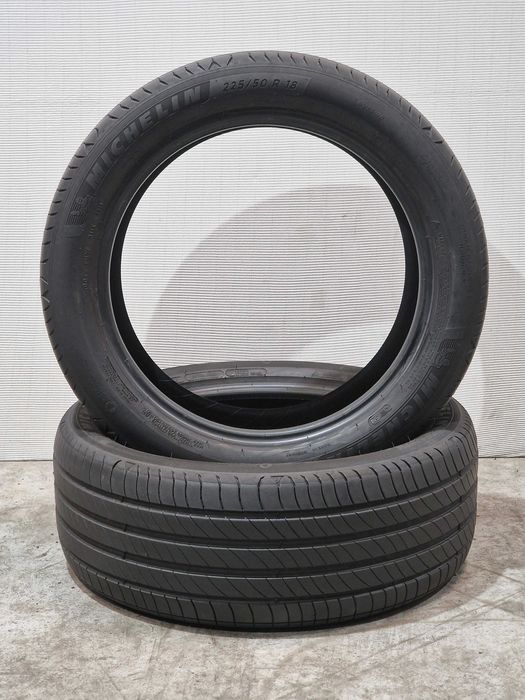2 Pneus 225/50R18 MICHELIN Semi Novos