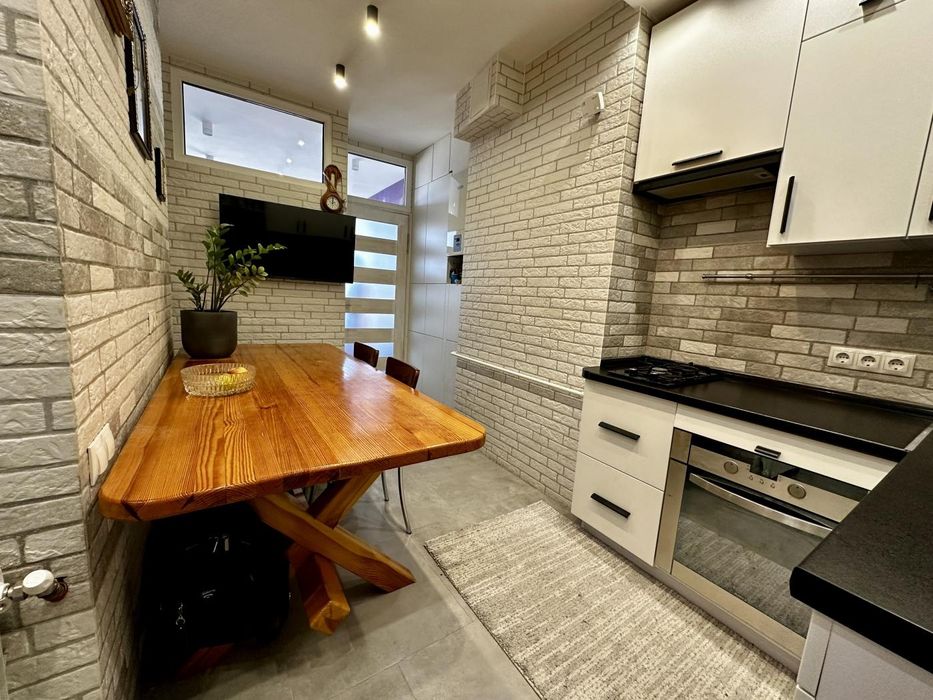 Квартира з ремонтом. Індивідуальне газове опалення. 2% податки