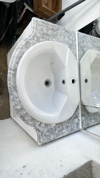 Movel e espelho WC