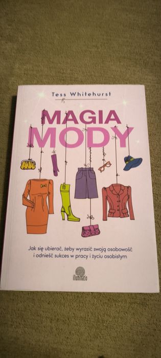 Magia Mody Tess Whitehurst