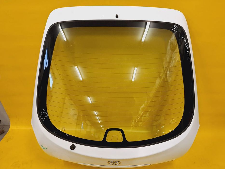 KLAPA TYŁ TYLNA SZYBA BAGAŻNIKA TOYOTA COROLLA E11 NR439