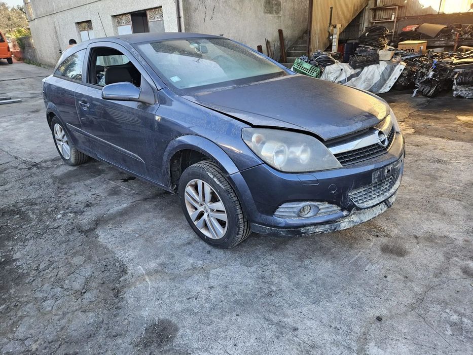 Opel Astra H para peças