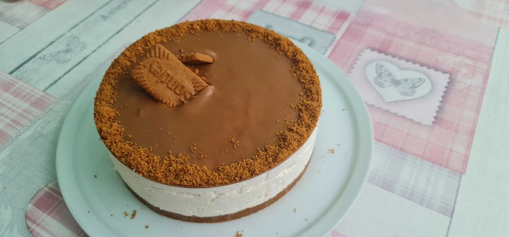 Bolos artisanais, bolos de aniversario, biscoitos...