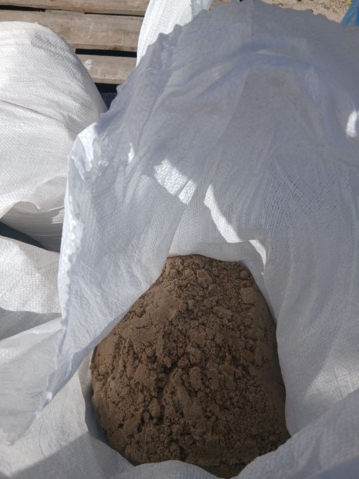 Песок речной мытый и отсев (фр. 0-5). Днепр. Мешки по 40 кг