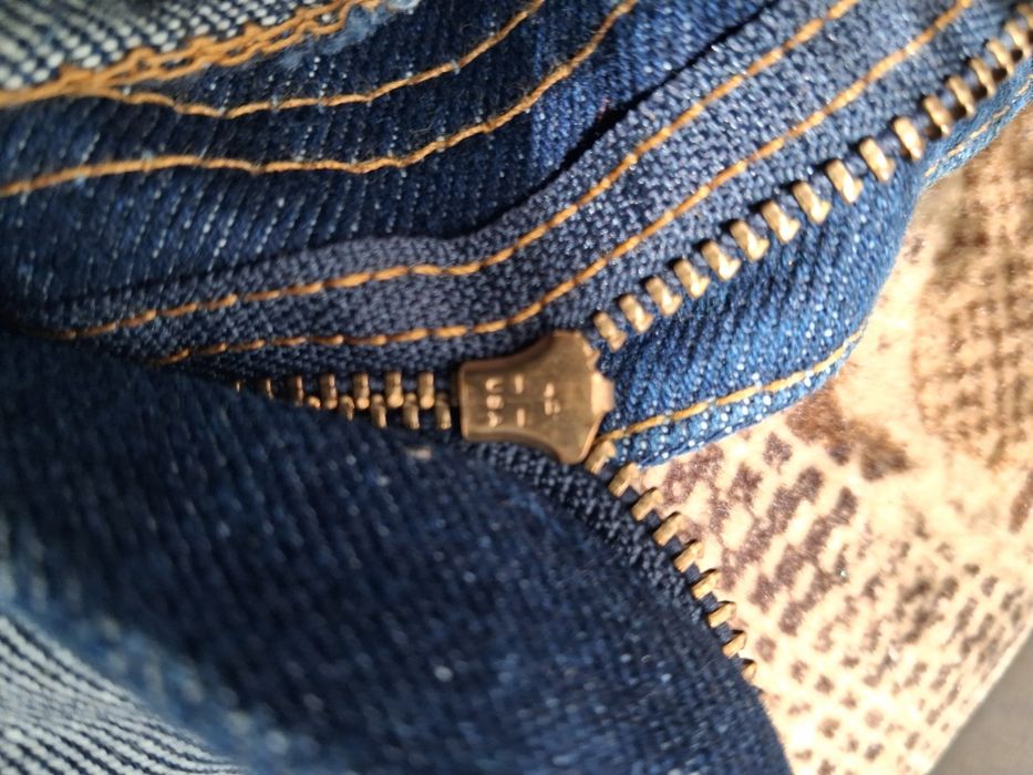,Джинсы    Levi's  Wrangler  Rifle