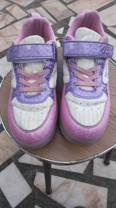 Ténis com patins - 33