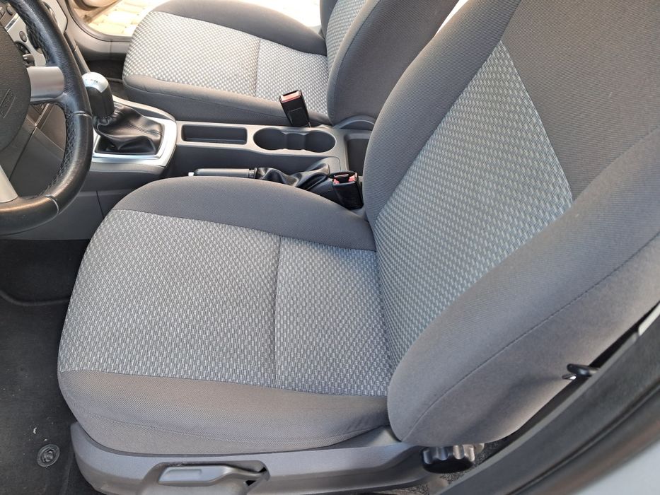 FORD FOKUS 2007р 1.6