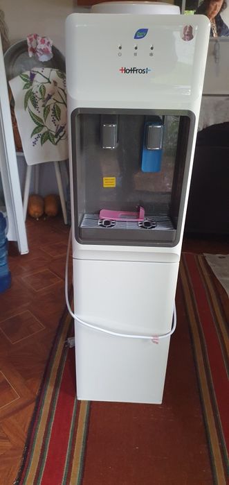 Продам кулер для воды HotFrost