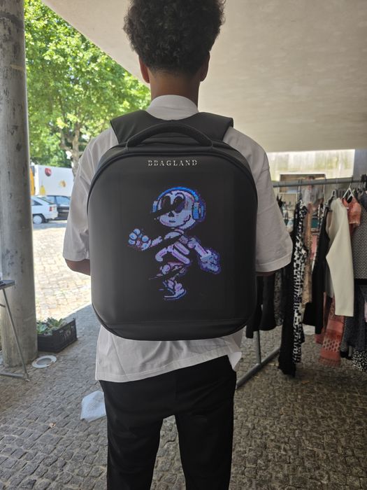 Mochila em led com ecrã