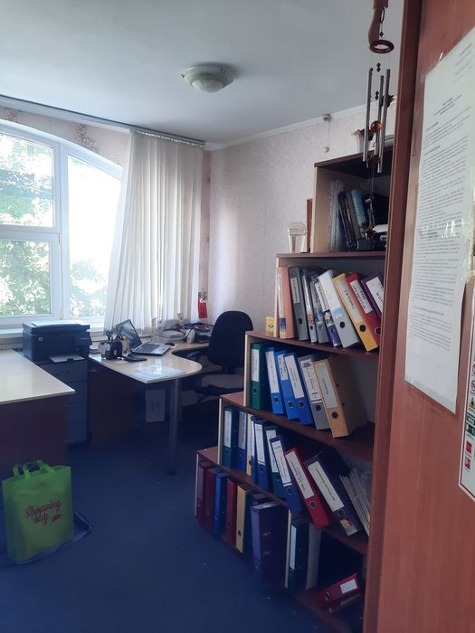 Здается в оренду кімната в центрі міста.