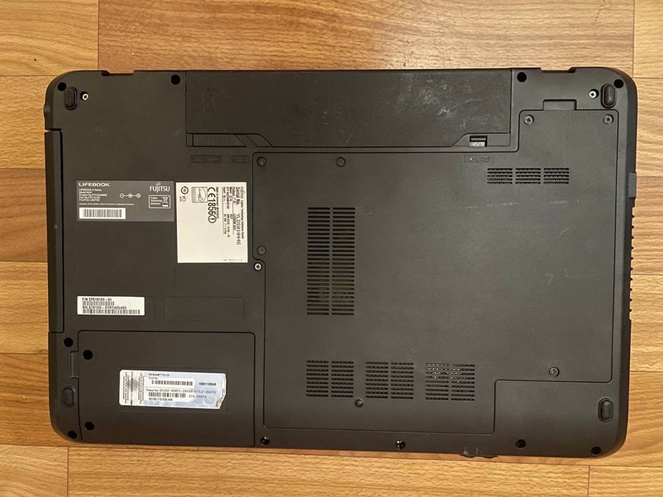 15.6” Fujitsu i3-2310M 8gb Intel SSD 128gb