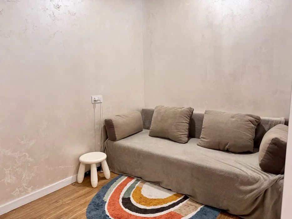 Продам 2-кімнатнну квартиру в River Park