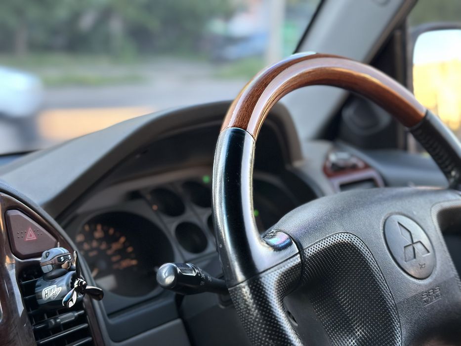 Продам Mitsubishi Shogun