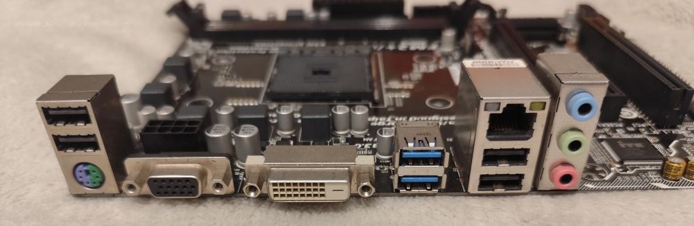 Gigabyte GA-F2A68HM-DS2 FM2/FM2+