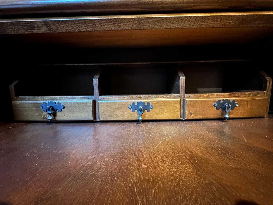 Móvel tipo Escrivaninha