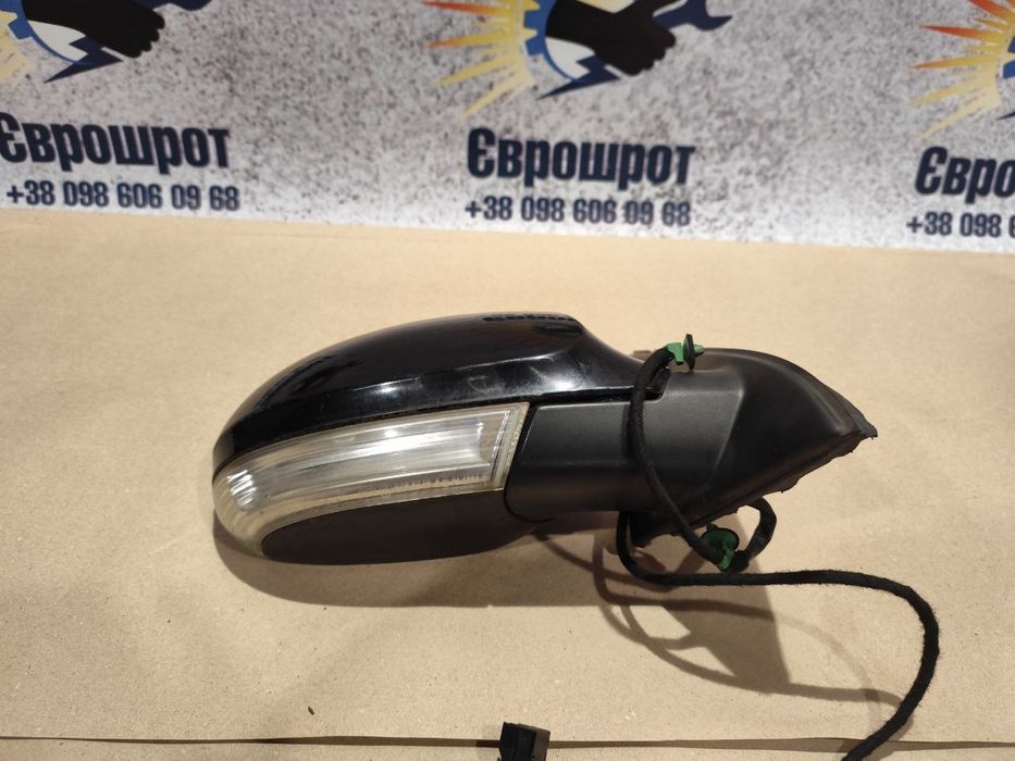 Дзеркало праве Volkswagen Passat B6 2006p.