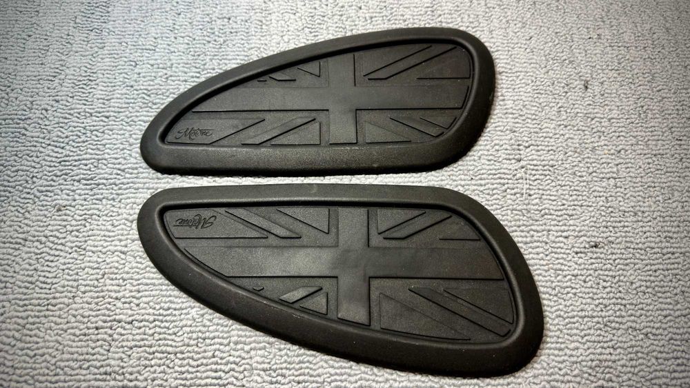 Motone Customs Union Flag grips de depósito / knee grips