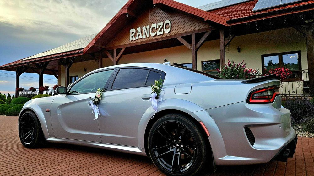 Auto do ślubu Dodge Charger 500KM Widebody Mustang Challenger Camaro