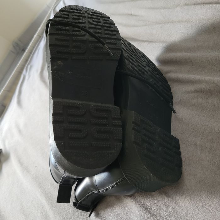 Ocieplane 38 bata czarne sznurowane trapery klasyczne skóra