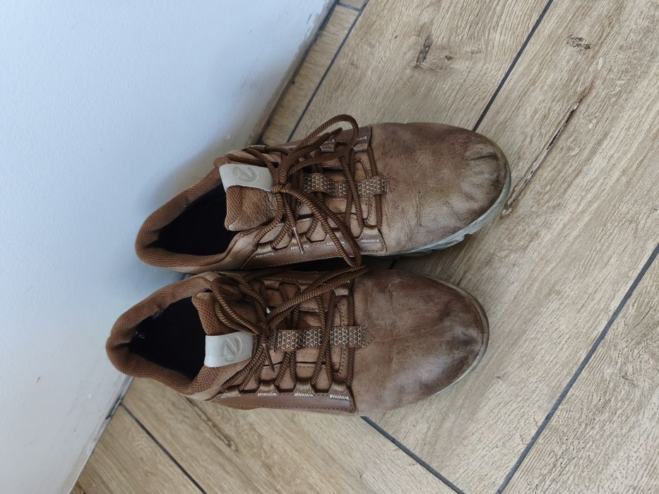 Ecco męskie buty skórzane r. 42 – do renowacji